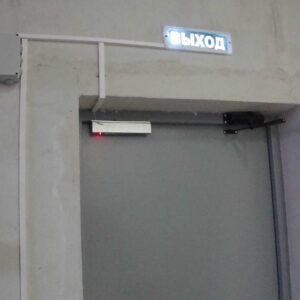 Контроль доступа и аудиодомофон на входе в сервисный центр